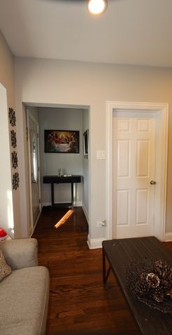 5409 S Sawyer Avenue, Chicago, IL 60632