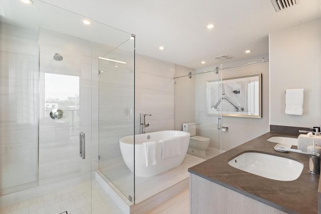 124 Hendricks Isle Ph401, Fort Lauderdale, FL 33301