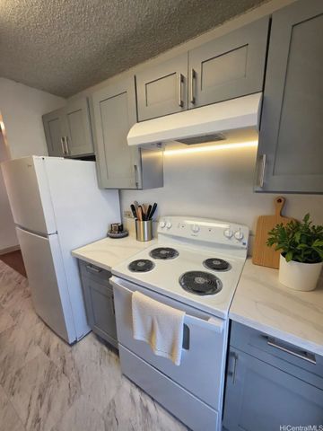 1670 Kalakaua Avenue 404, Honolulu, HI 96826