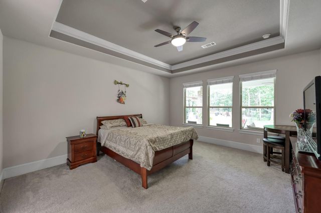 531 Woodsy Pine Court, Conroe, TX 77304