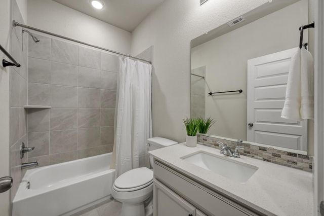 531 Woodsy Pine Court, Conroe, TX 77304
