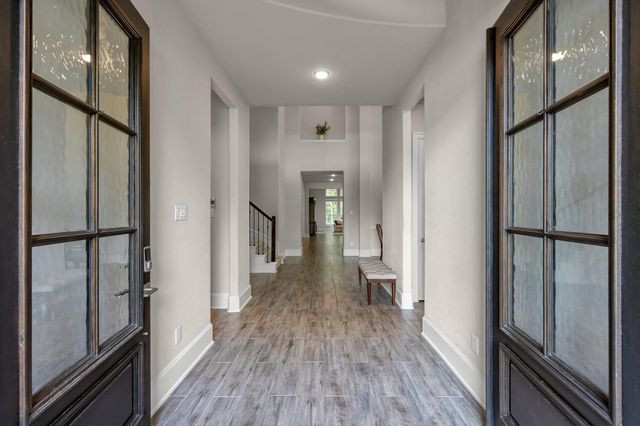 531 Woodsy Pine Court, Conroe, TX 77304