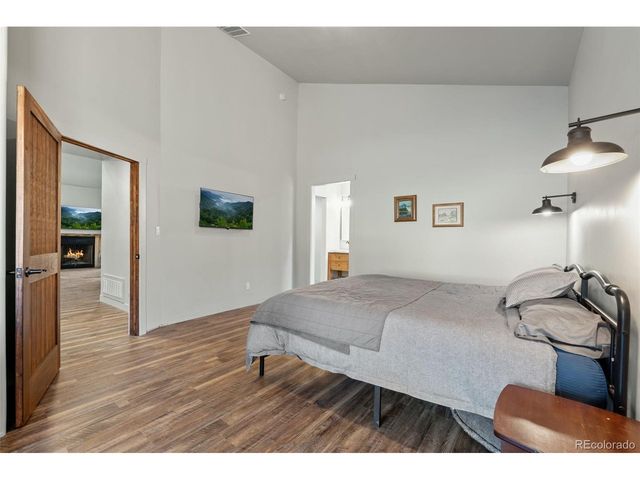 2270 Pikes Peak Dr, Florissant, CO 80816