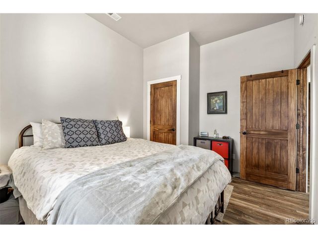 2270 Pikes Peak Dr, Florissant, CO 80816