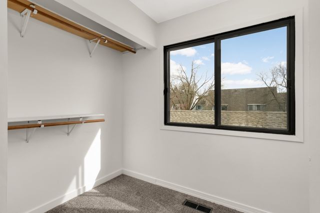 4235 Sylvia Lane N, Shoreview, MN 55126