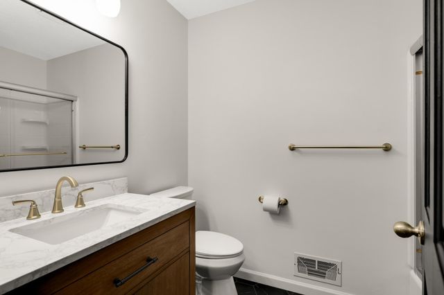 4235 Sylvia Lane N, Shoreview, MN 55126