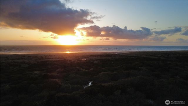 18 Haven Lane, Copalis Beach, WA 98535