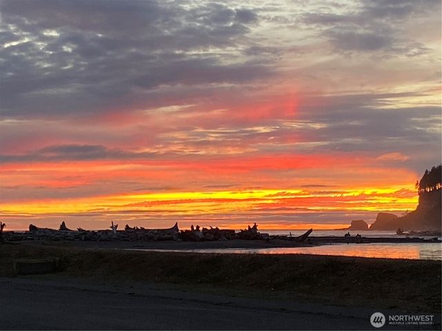 18 Haven Lane, Copalis Beach, WA 98535