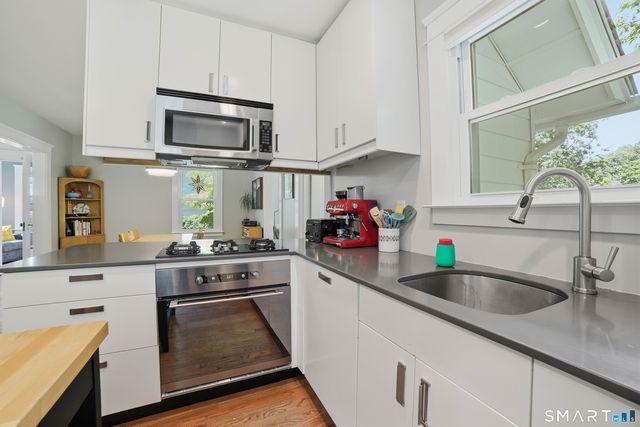 28 Orpington Street, Hamden, CT 06517