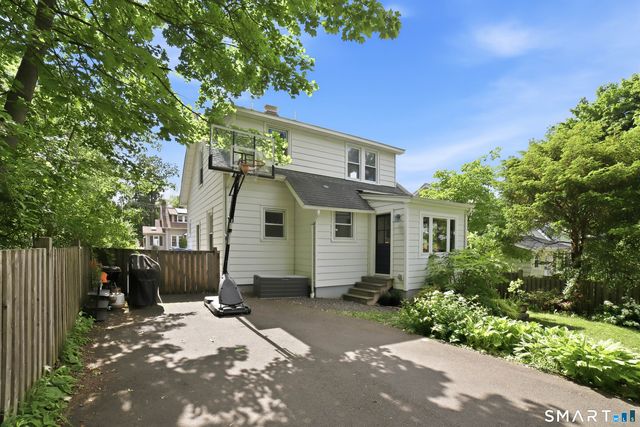 28 Orpington Street, Hamden, CT 06517