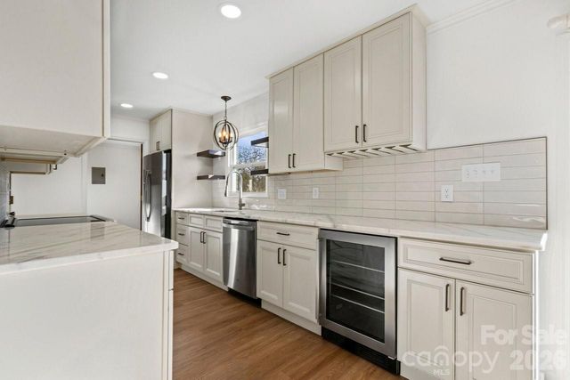 16808 Knoxwood Drive, Huntersville, NC 28078