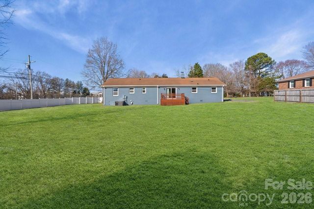 16808 Knoxwood Drive, Huntersville, NC 28078