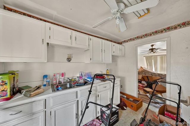 16651 Freeland Street, Detroit, MI 48235
