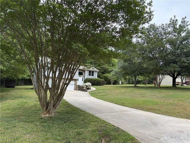 38 Stonehedge Drive, Dawsonville, GA 30534