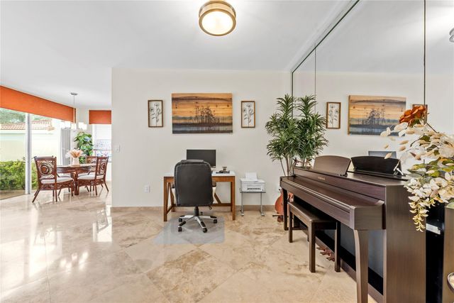 1554 Yellowheart Way 1554, Hollywood, FL 33019