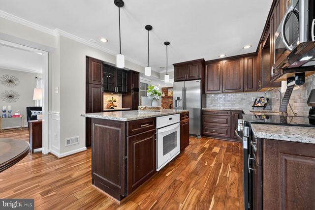 8327 SAIL CT, Pasadena, MD 21122