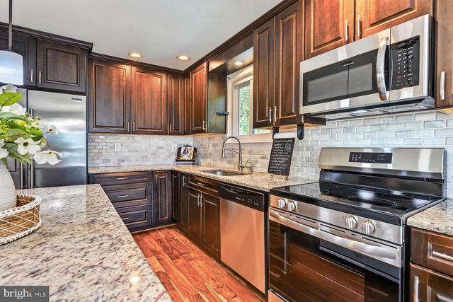 8327 SAIL CT, Pasadena, MD 21122