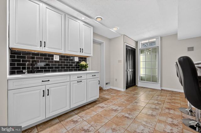 8327 SAIL CT, Pasadena, MD 21122