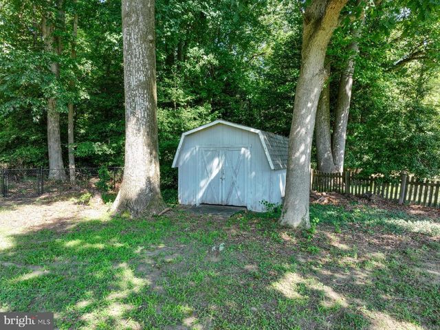 8327 SAIL CT, Pasadena, MD 21122