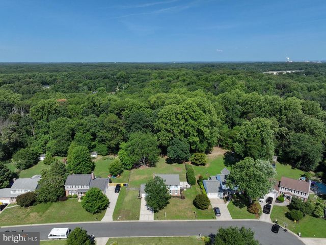 8327 SAIL CT, Pasadena, MD 21122