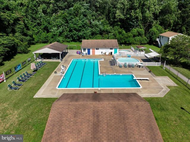 8327 SAIL CT, Pasadena, MD 21122