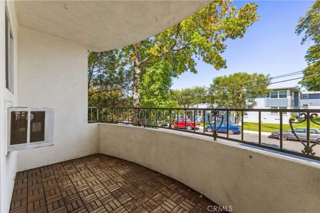 1401 N Greenbrier Road 202, Long Beach, CA 90815