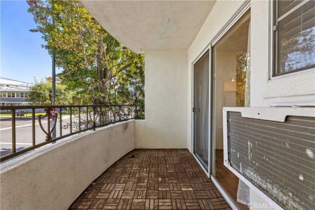 1401 N Greenbrier Road 202, Long Beach, CA 90815