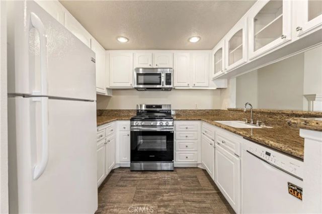 1401 N Greenbrier Road 202, Long Beach, CA 90815
