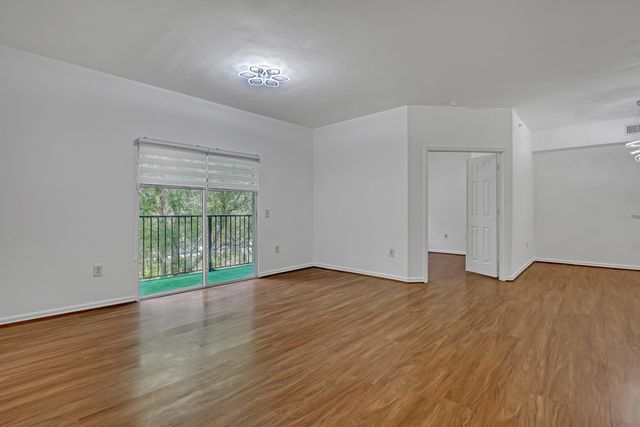 340 Crestwood Circle 302, Royal Palm Beach, FL 33411
