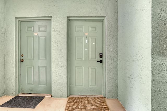 340 Crestwood Circle 302, Royal Palm Beach, FL 33411
