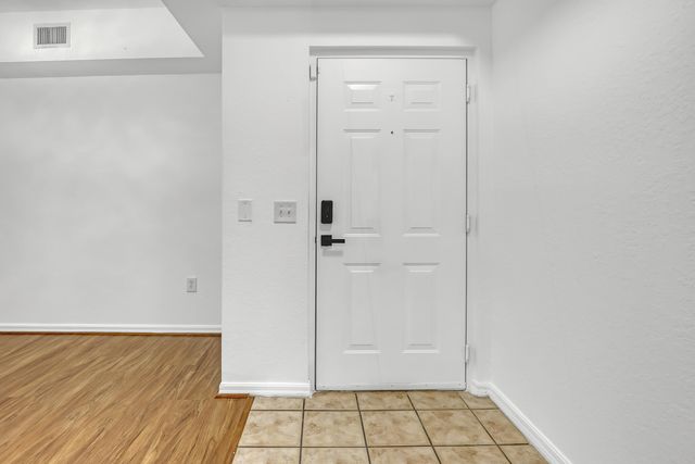 340 Crestwood Circle 302, Royal Palm Beach, FL 33411