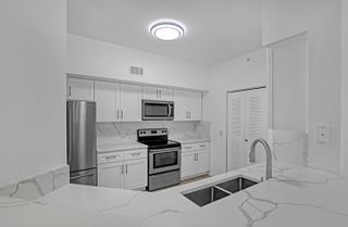 340 Crestwood Circle 302, Royal Palm Beach, FL 33411