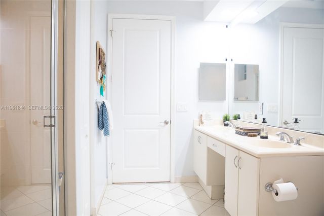 2901 NW 126th Ave 2-318, Sunrise, FL 33323