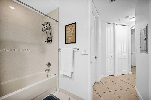 2901 NW 126th Ave 2-318, Sunrise, FL 33323