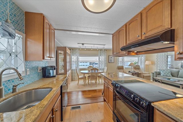 521 ROMA ROAD, Venice, FL 34285