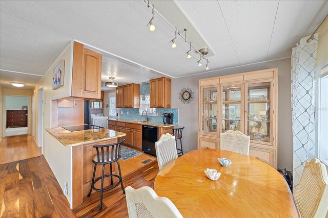 521 ROMA ROAD, Venice, FL 34285