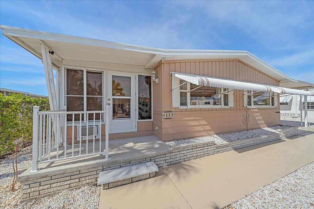 521 ROMA ROAD, Venice, FL 34285