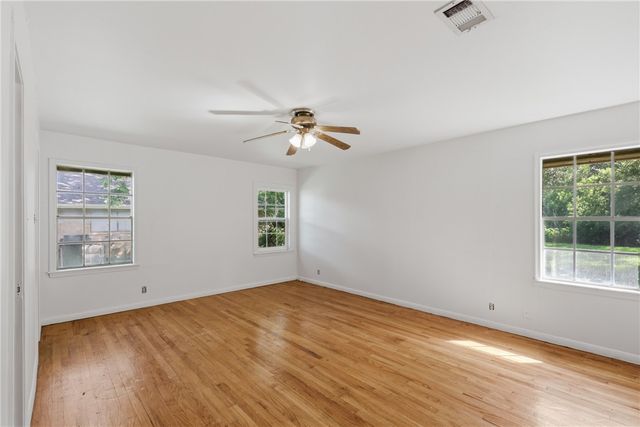 2302 Franklin Drive, Bryan, TX 77801