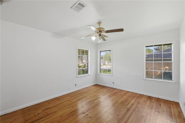2302 Franklin Drive, Bryan, TX 77801