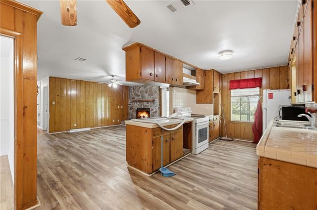 2302 Franklin Drive, Bryan, TX 77801