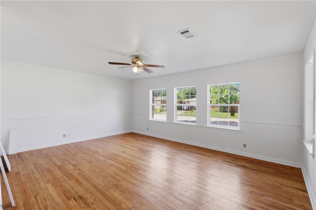 2302 Franklin Drive, Bryan, TX 77801 — photo 4