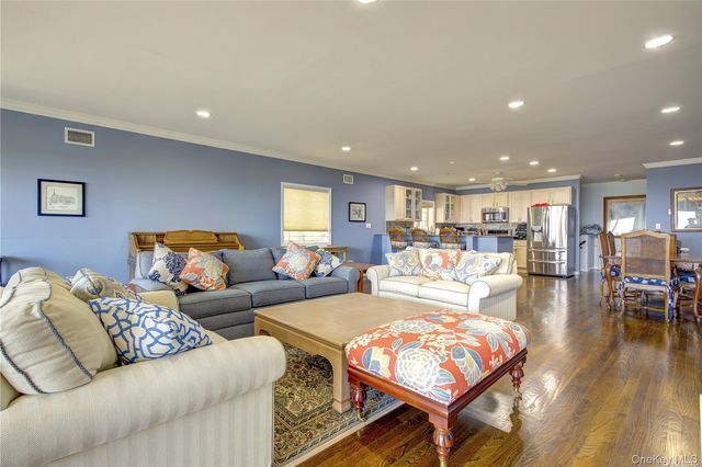 1051 Oceanfront 6, Long Beach, NY 11561