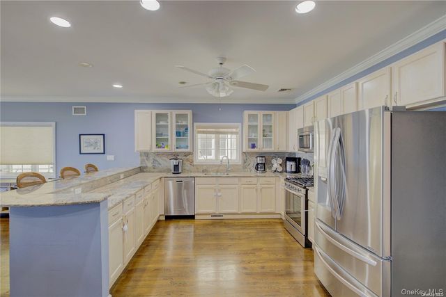 1051 Oceanfront 6, Long Beach, NY 11561