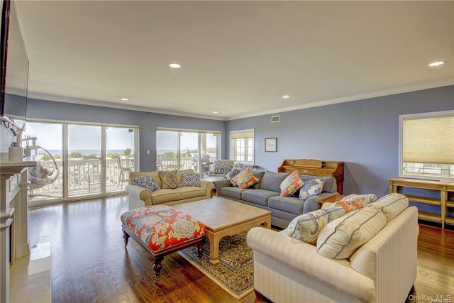 1051 Oceanfront 6, Long Beach, NY 11561