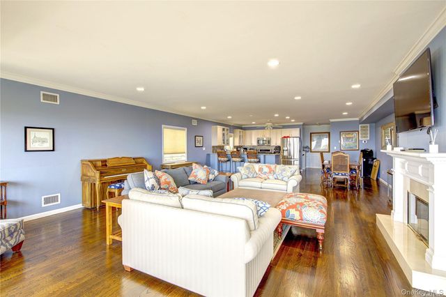 1051 Oceanfront 6, Long Beach, NY 11561