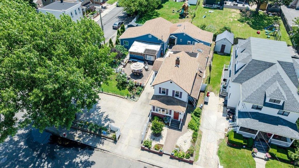 137 Jefferson Street, Inwood, NY 11096