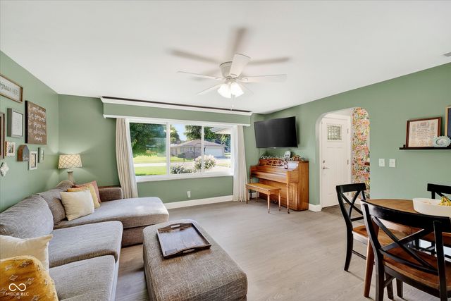 719 S Rangeline Road, Anderson, IN 46012