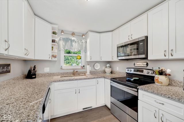 719 S Rangeline Road, Anderson, IN 46012