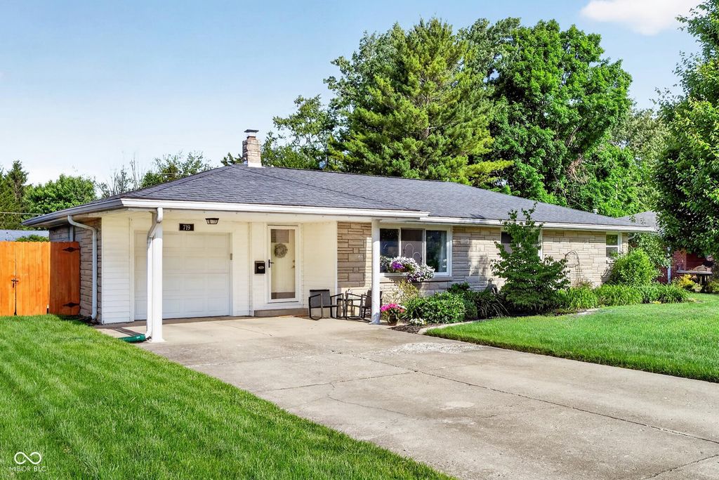 719 S Rangeline Road, Anderson, IN 46012