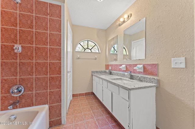 4841 DONCASTER Avenue, Jacksonville, FL 32208